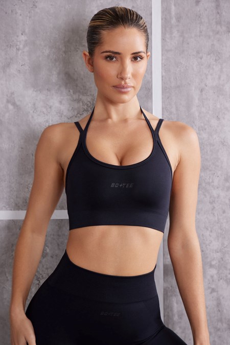 Bo+Tee Aligned Scoop Neck Sports Bra Negras | PMWO18790