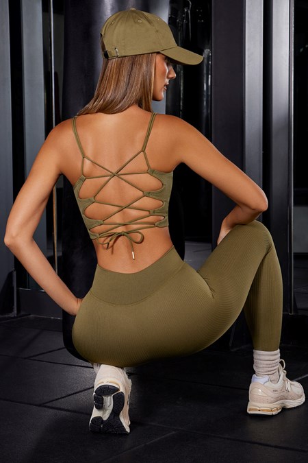 Bo+Tee Full Focus Open Back Plunge Neck Sports Bra Verde Oliva | XNEW60321