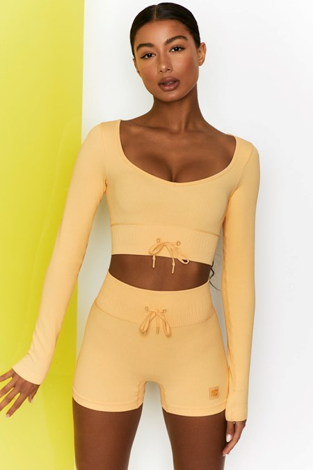 Bo+Tee Time Check Acanalado Long Sleeve Crop Top Amarillo | JRTV17402