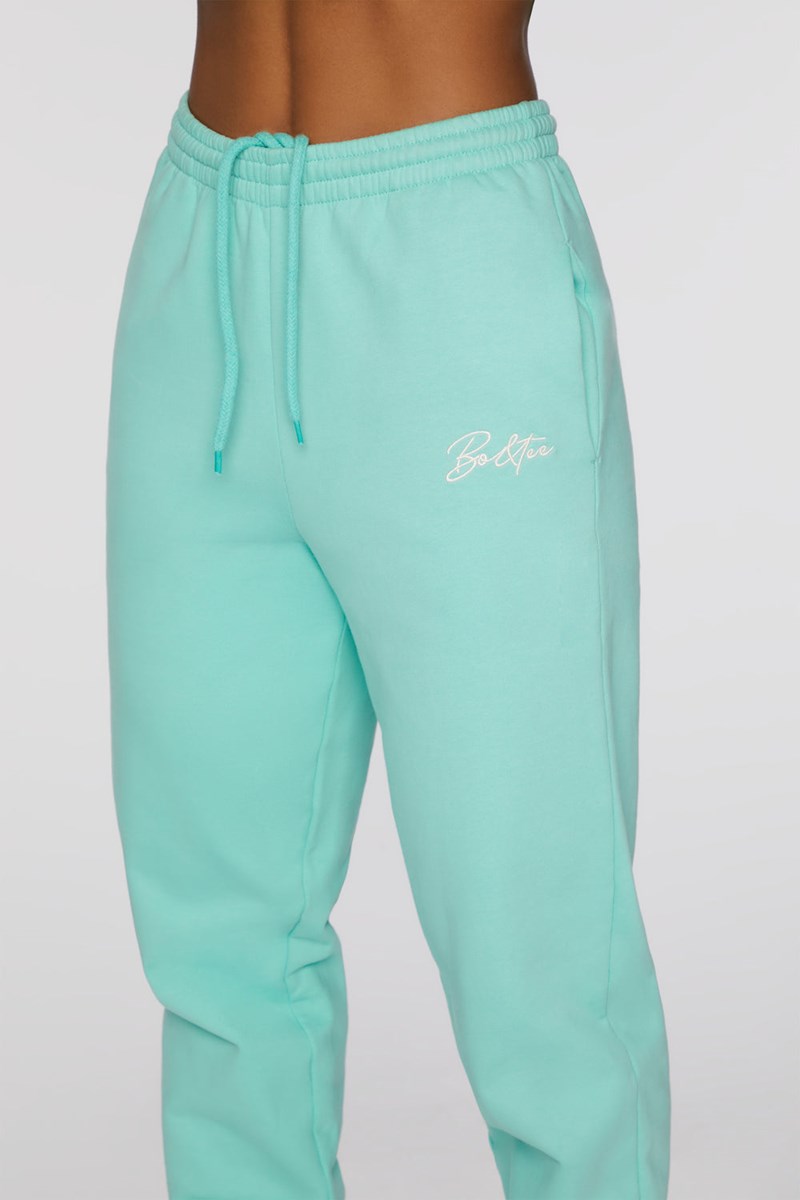 Bo+Tee Always Improving Branded Petite Sweatpants Turquesa | QJMD79284