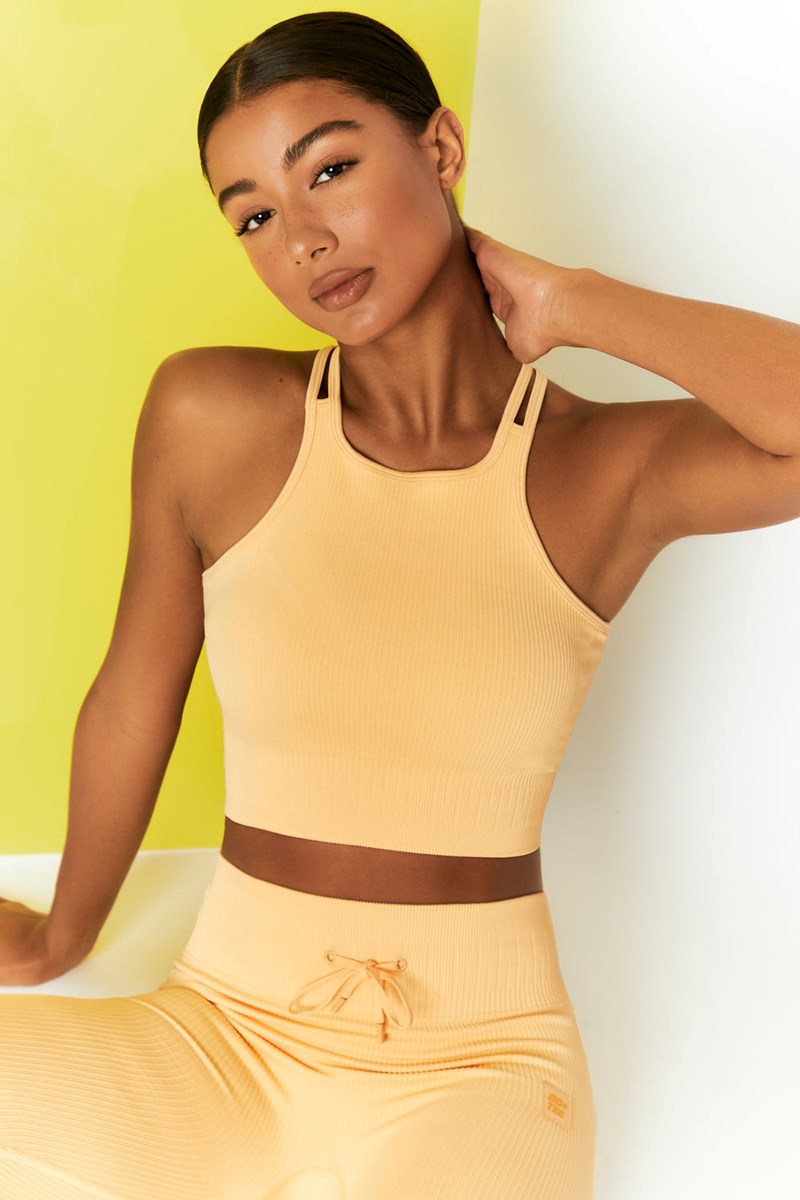 Bo+Tee Feel Your Power Acanalado Racer Crop Top Amarillo | WMDC12597