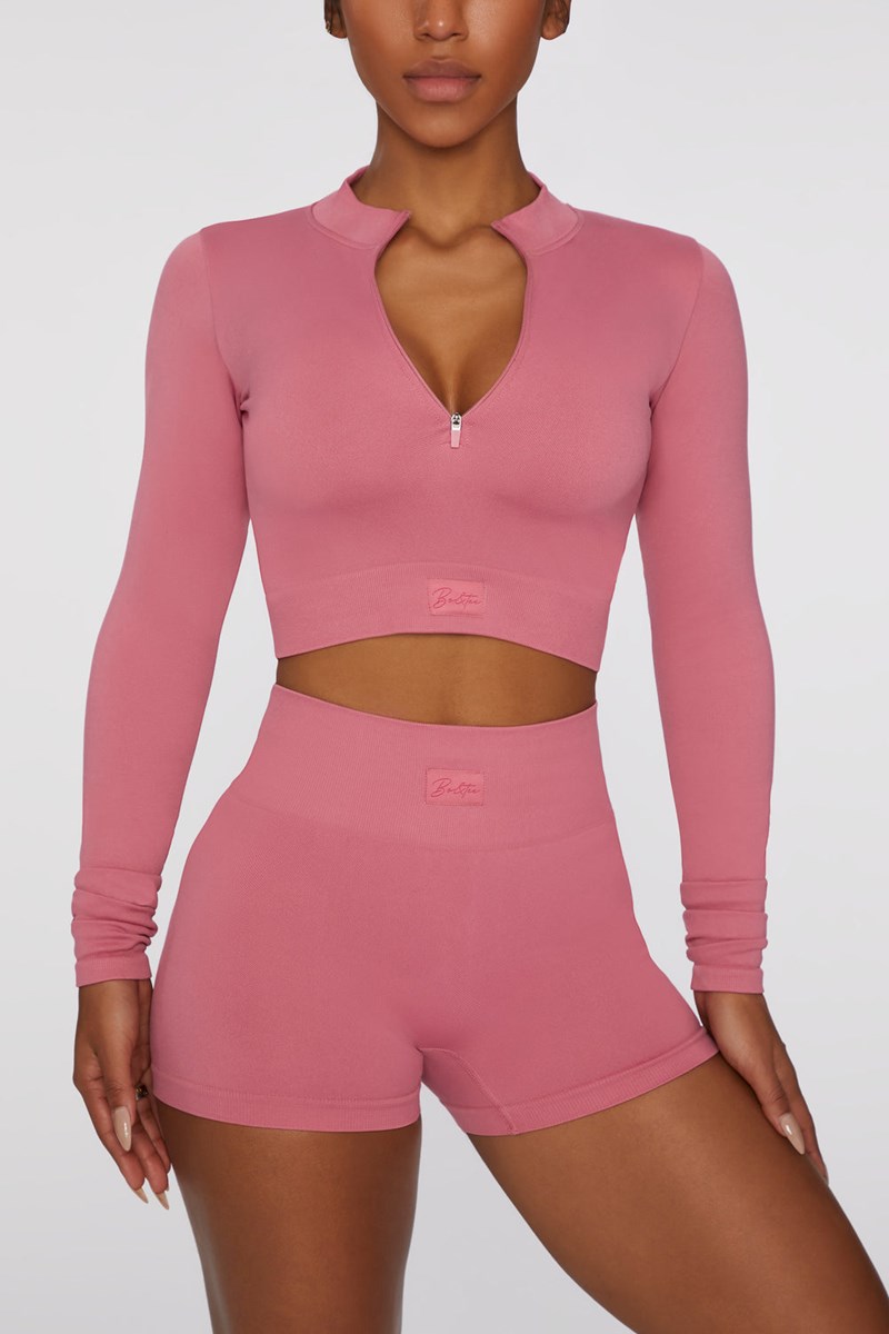 Bo+Tee Reach For It Seamless Long Sleeve Zip Up Crop Top Rosas | BXZA32806