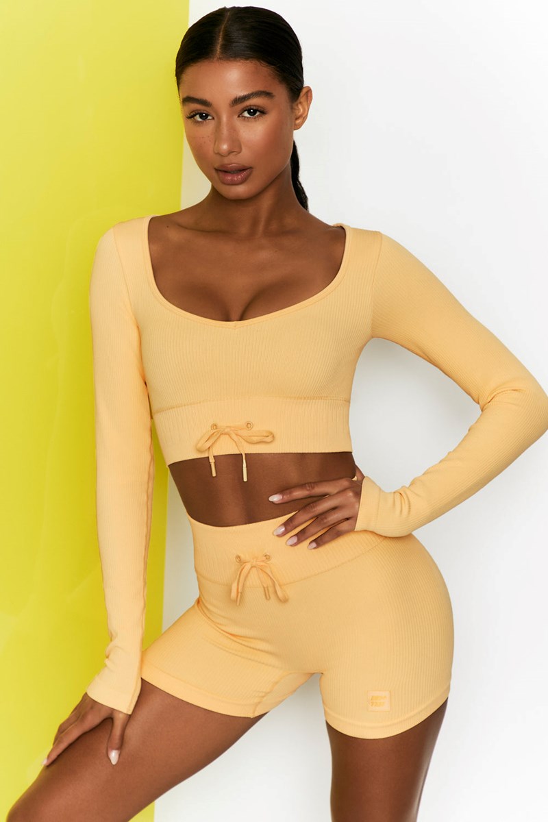 Bo+Tee Time Check Acanalado Long Sleeve Crop Top Amarillo | JRTV17402